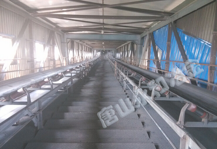 皮帶輸送機(jī)